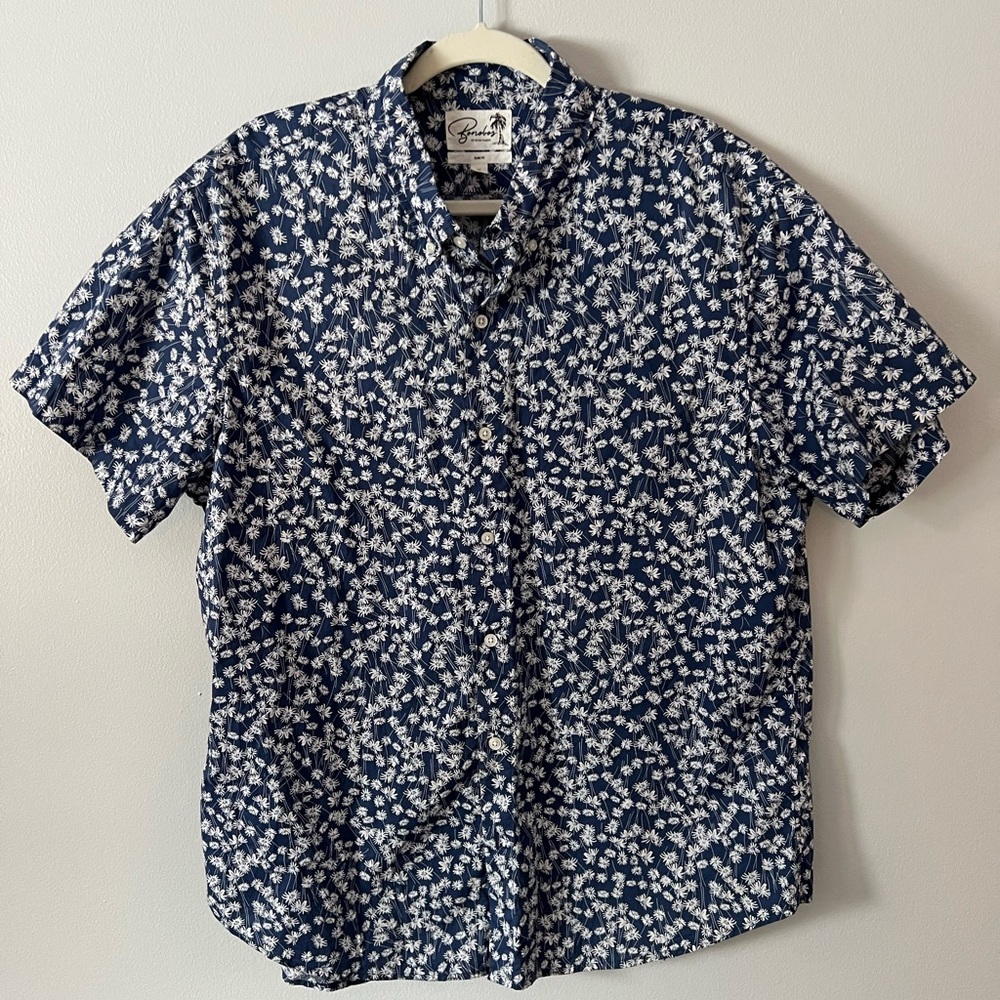 Perfect condition short sleeve bonobos shirt